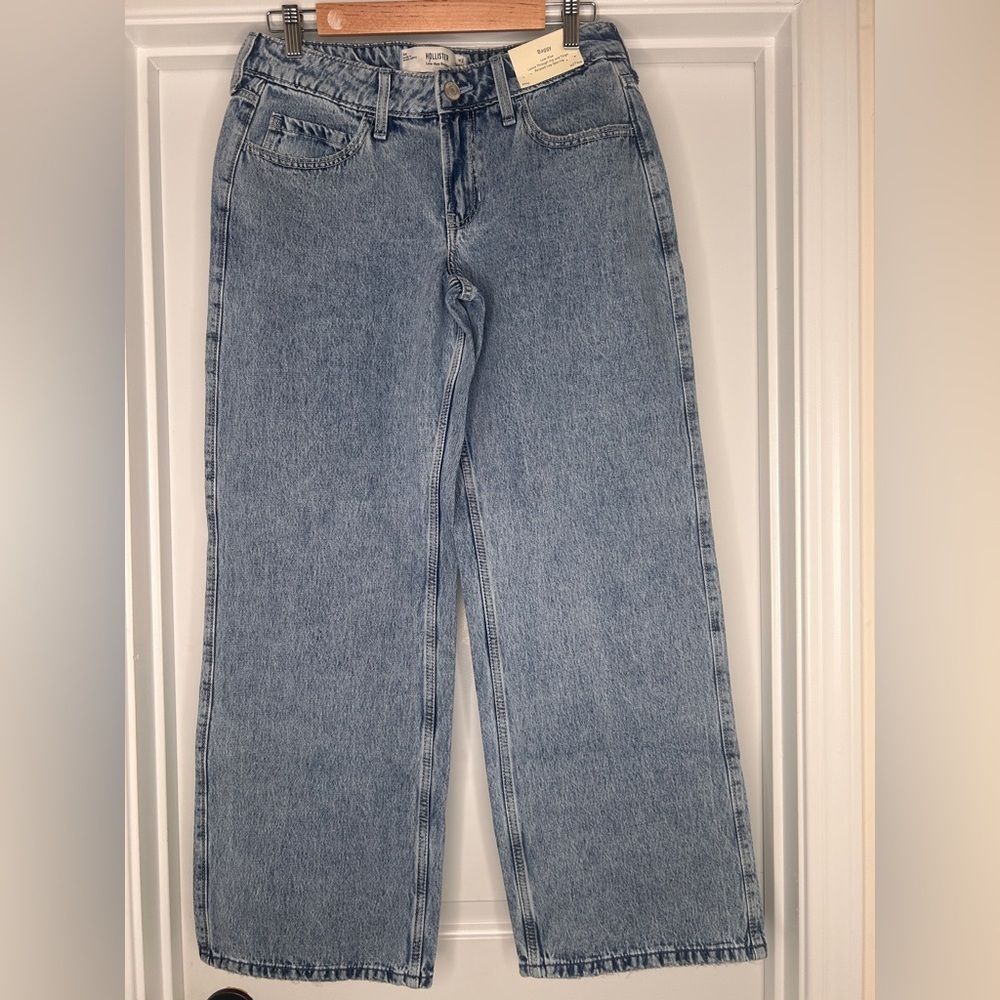 NWT Hollister Women’s Low Rise Baggy Jeans, Medium Wash, Sz.4R - Picture 8 of 15